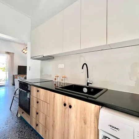 Spacious House With Large Backyard アパート *