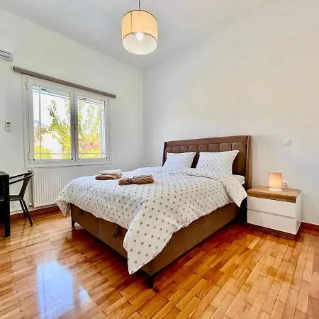 Spacious House With Large Backyard *
